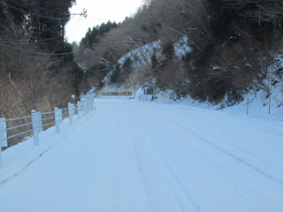 雪の本宮山スカイライン
