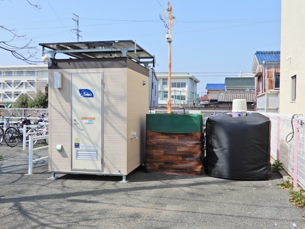 牛久保駅前公衆トイレ